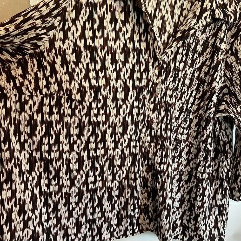 Fred David Patterned button down top - Picture 7 of 7